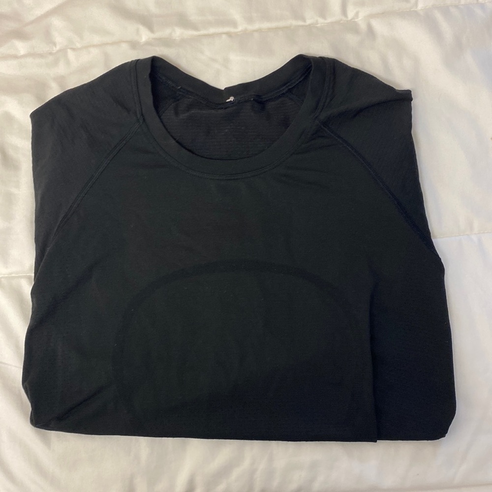 Lululemon swiftly tech short sleeve